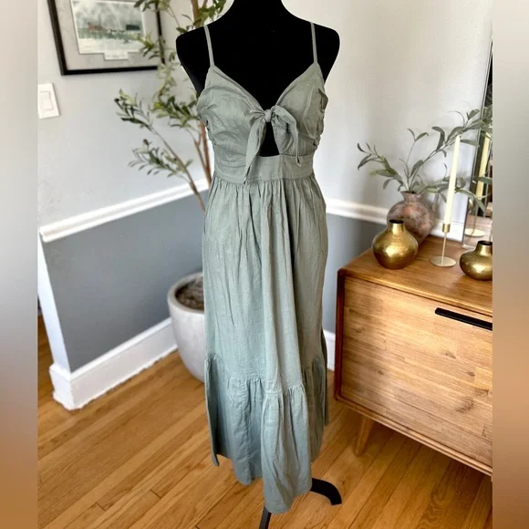 GAP Tie-Front Tiered Maxi Dress, NWT - Picture 4 of 9